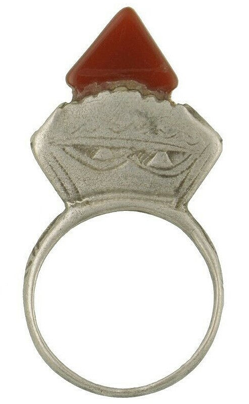 Tuareg Silver In-Gall Ring with Agate – Sahara Nomadic Jewelry
