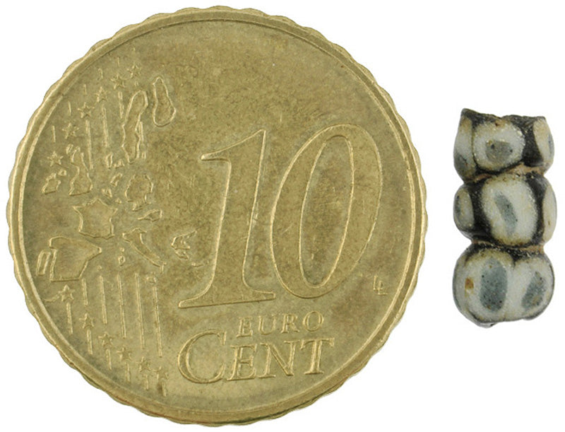 Rare Islamic Fustat Eye Bead 1200 Ad - Ancient Trade Relic - zoomed-in detail