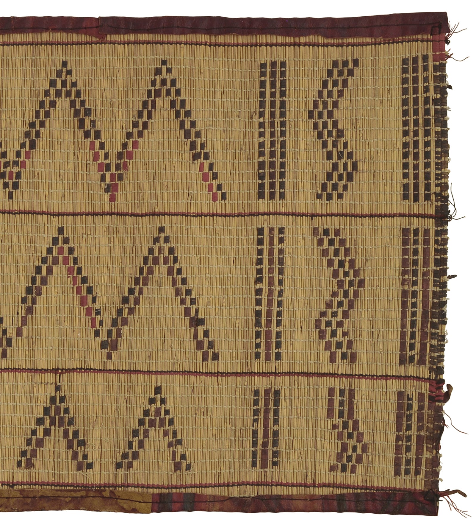 Traditional Tuareg Straw Mat 89×44 cm – Sahara Nomad Leather Rug
