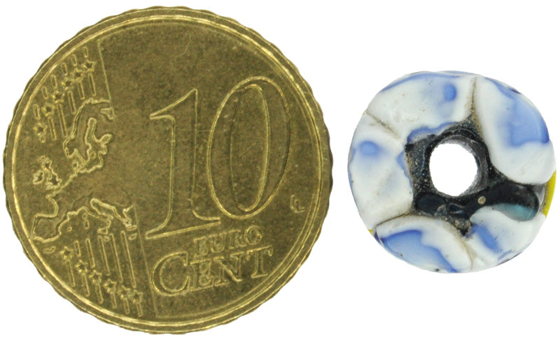 Rare Antique "Ace Of Spade" Millefiori African Trade Bead, 12X12Mm - close-up