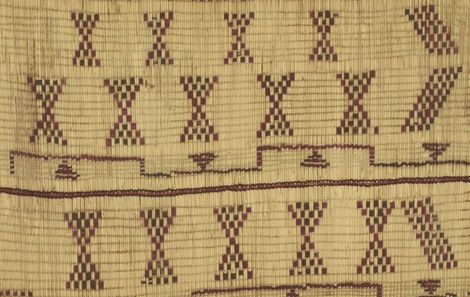 Authentic Tuareg Straw and Leather Mat – Nomad Ethnic Decor 82×46 cm