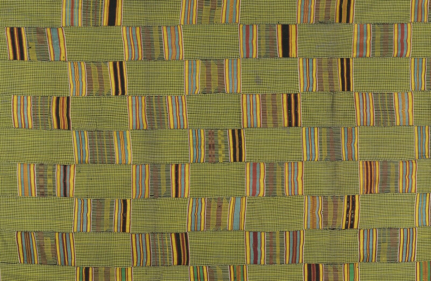 Handwoven Ashanti Kente – 77″ × 52″ Woman Size Authentic Cloth