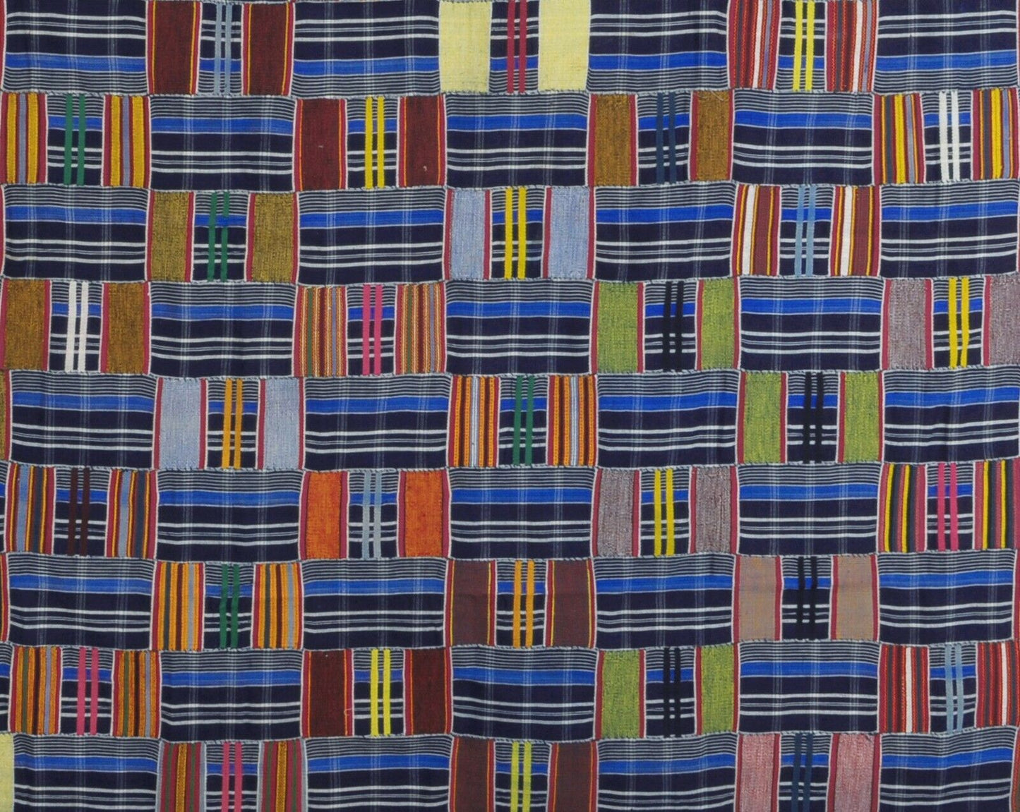 Handwoven Ewe Kente Vintage 1970s Cloth – 178 × 131 cm, Ghana